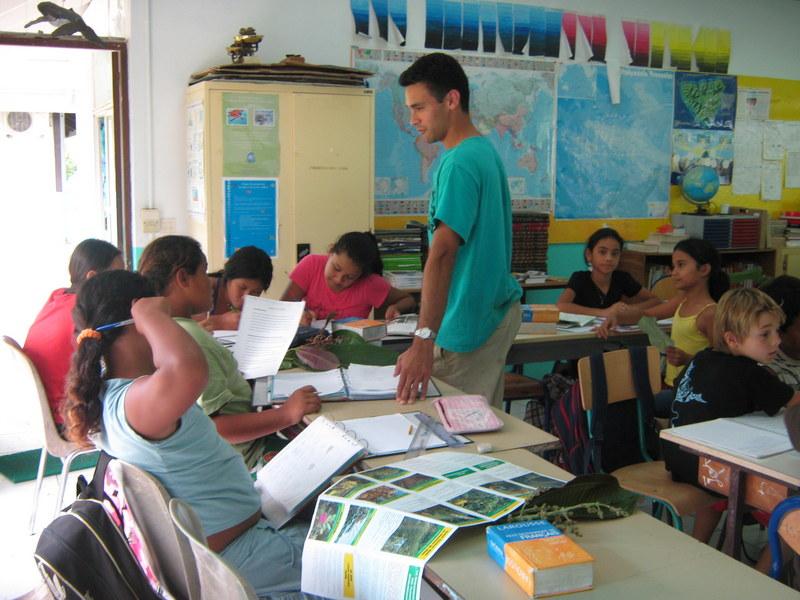 Brad in the classroom - Paopao Moorea